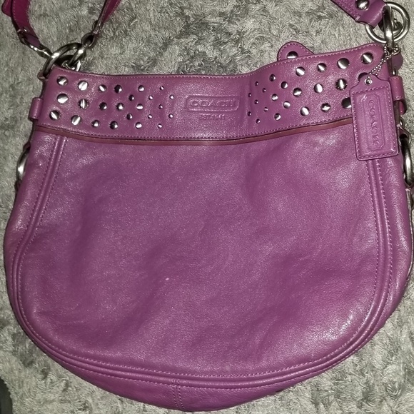 Coach Zoe studded plum purple silver convertible straps shoulder hobo bag - Picture 2 of 5